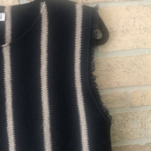 Zara Knit Cropped  sweater vest  Navy blue size S - Picture 3 of 5